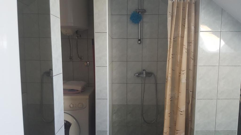 Apartment Oreskovic Оточац Экстерьер фото