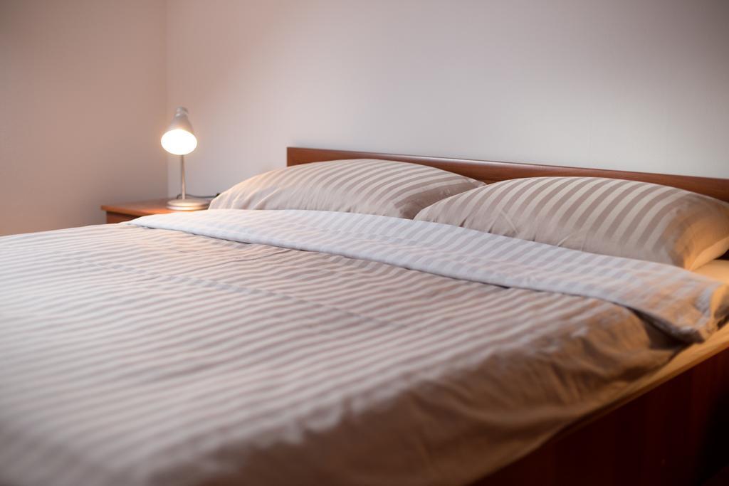 Apartment Oreskovic Оточац Экстерьер фото